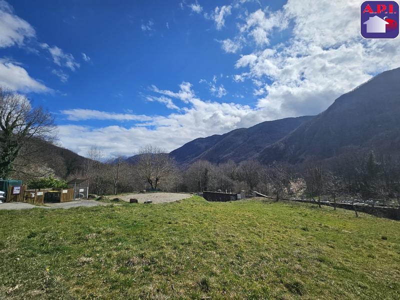 Terrain - 2 323 m²