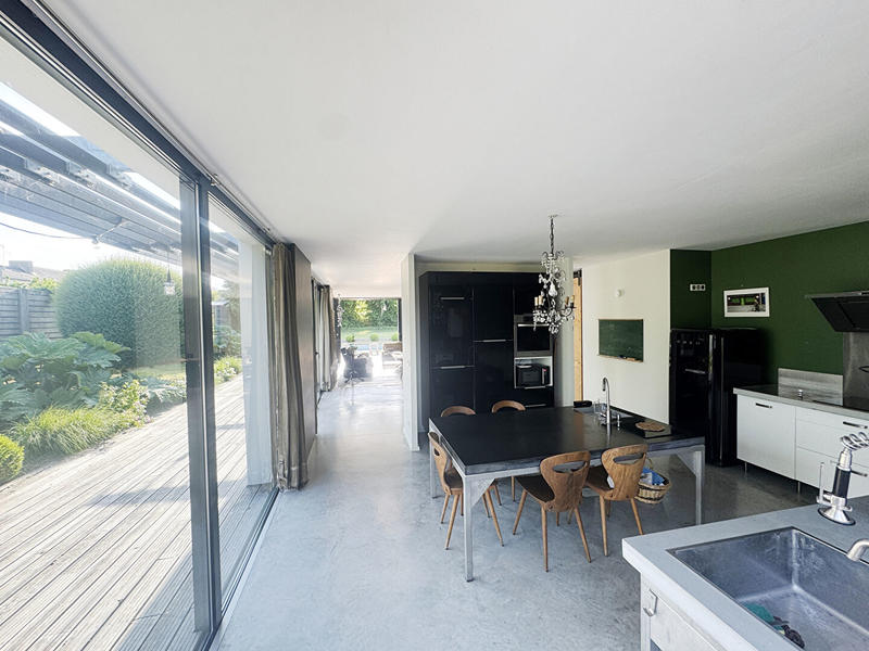 Maison - 215 m² - 7 pièces