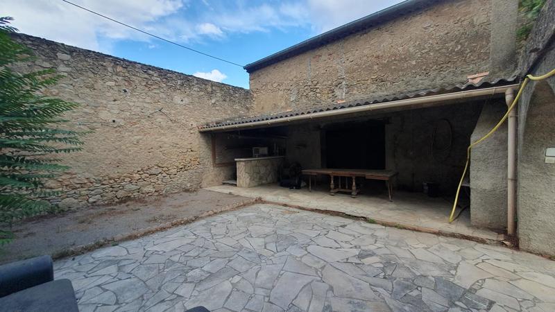 Maison - 250 m² - 8 pièces