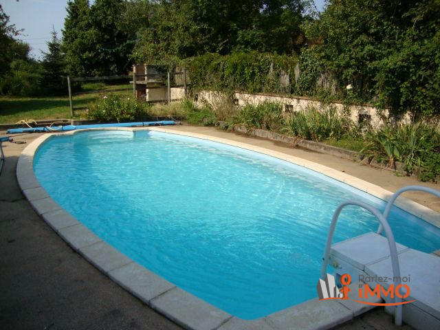 Maison - 299 m² - 12 pièces