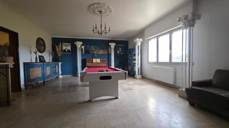 Villa - 385 m² - 12 pièces