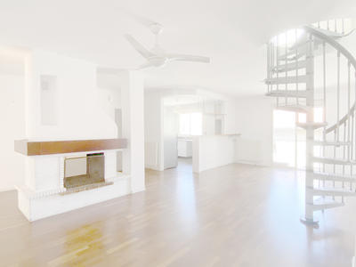 Appartement - 95 m² - 4 pièces