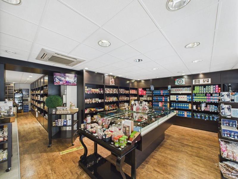 Fonds de commerce - Magasins - 100 m²