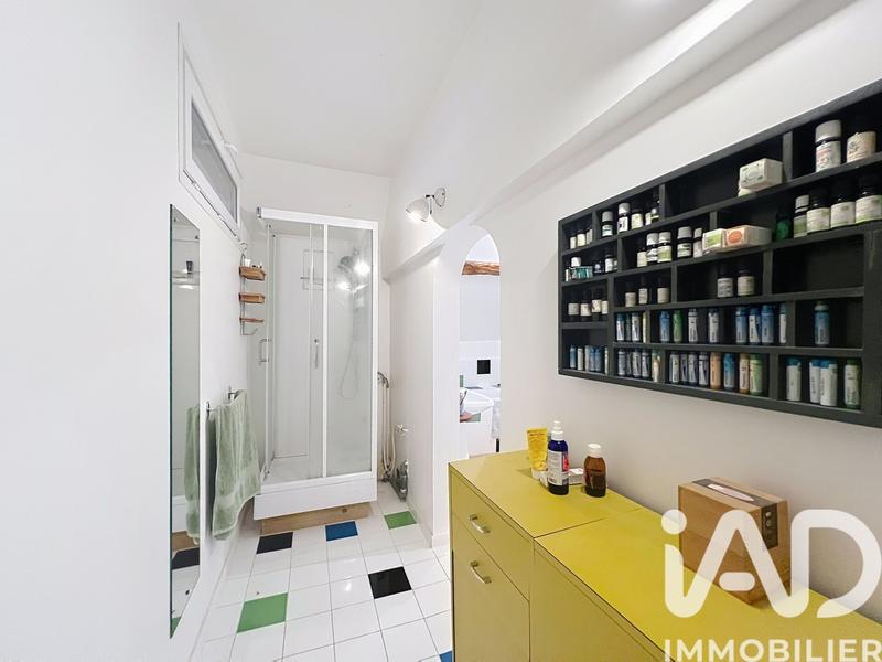 Maison - 241 m² - 7 pièces