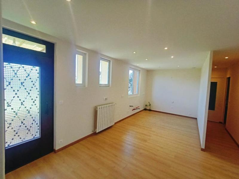 Villa - 80 m² - 4 pièces