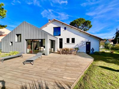 Maison - 142 m² - 4 pièces