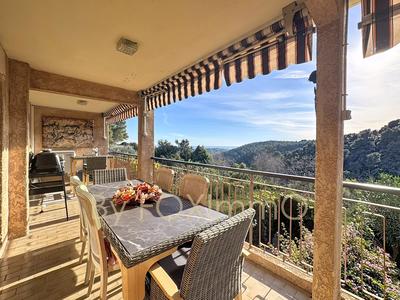 Appartement - 131 m² - 5 pièces