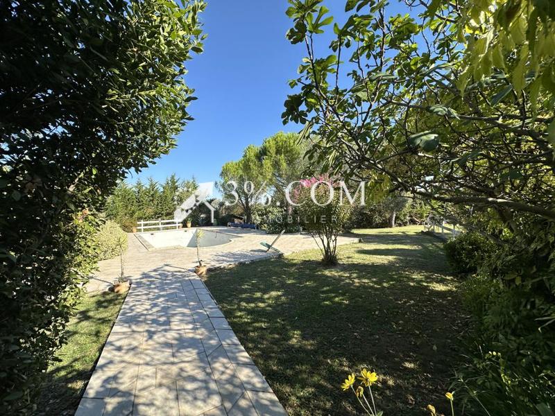 Maison - 183 m² - 8 pièces