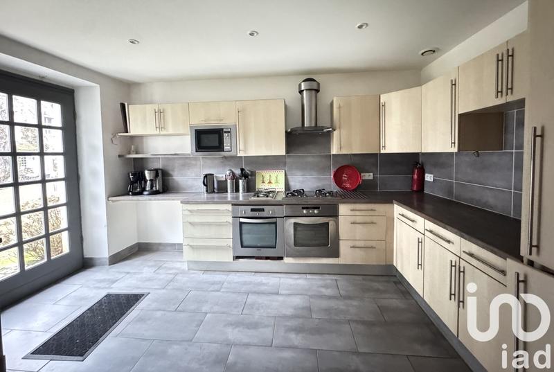 Maison - 600 m² - 15 pièces