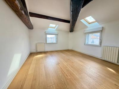 Appartement - 81 m² - 3 pièces