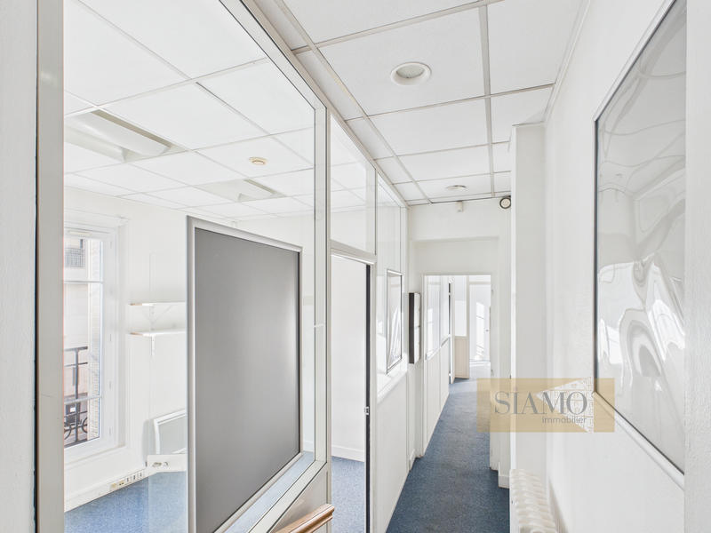 Loft - 116 m² - 5 pièces