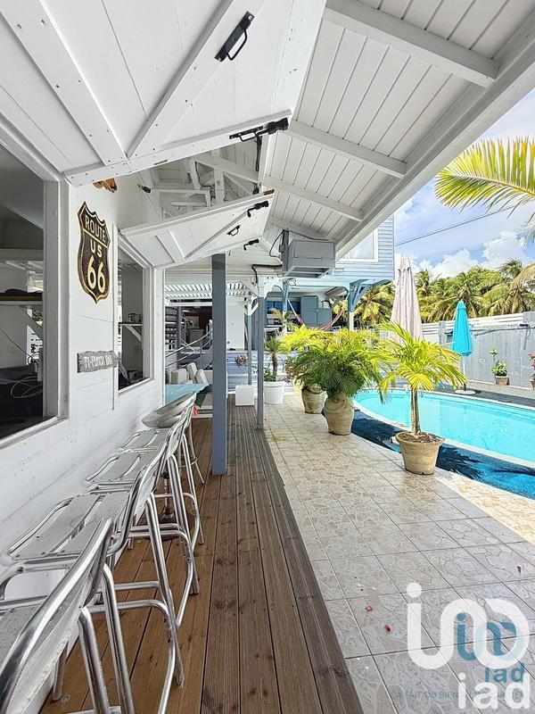 Maison - 197 m² - 9 pièces