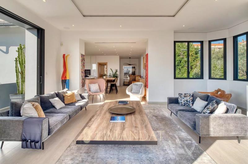 Villa - 185 m² - 8 pièces