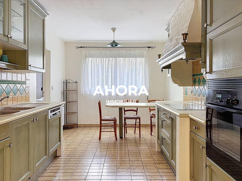 Appartement - 134 m² - 5 pièces