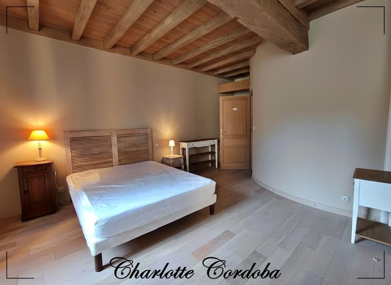 Maison - 293 m² - 8 pièces