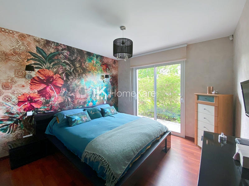 Maison - 180 m² - 7 pièces