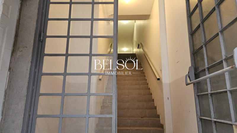 Loft - 95 m² - 3 pièces