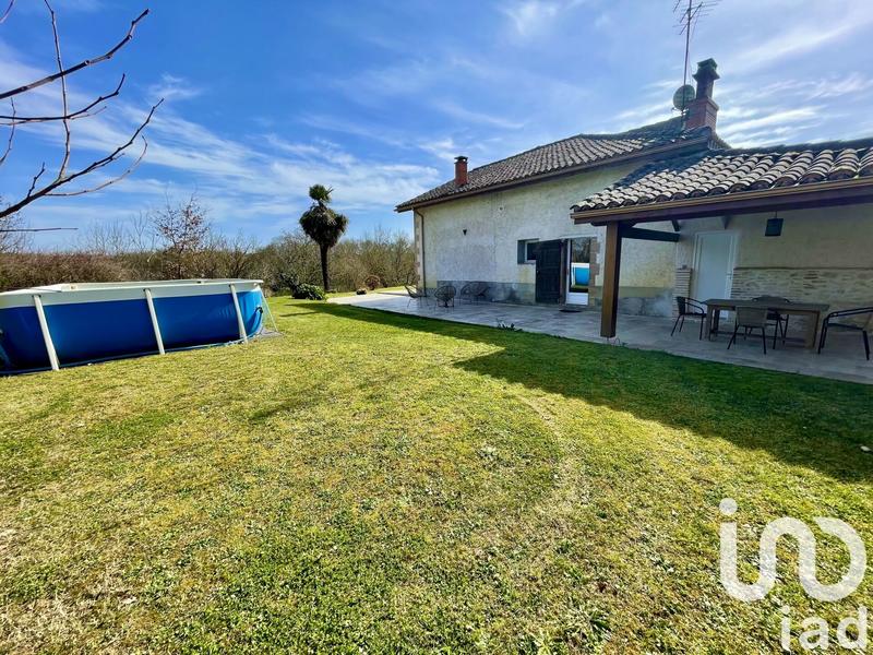 Maison - 235 m² - 6 pièces