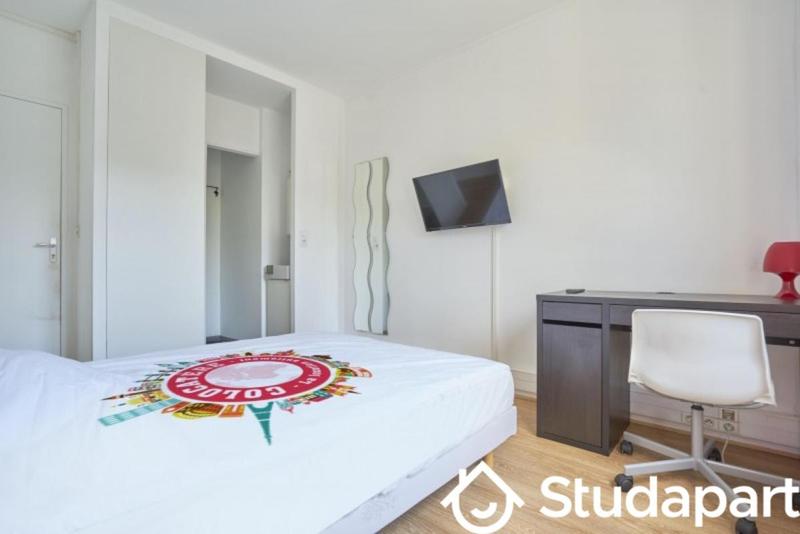 Chambre - 14 m² - 1 pièce