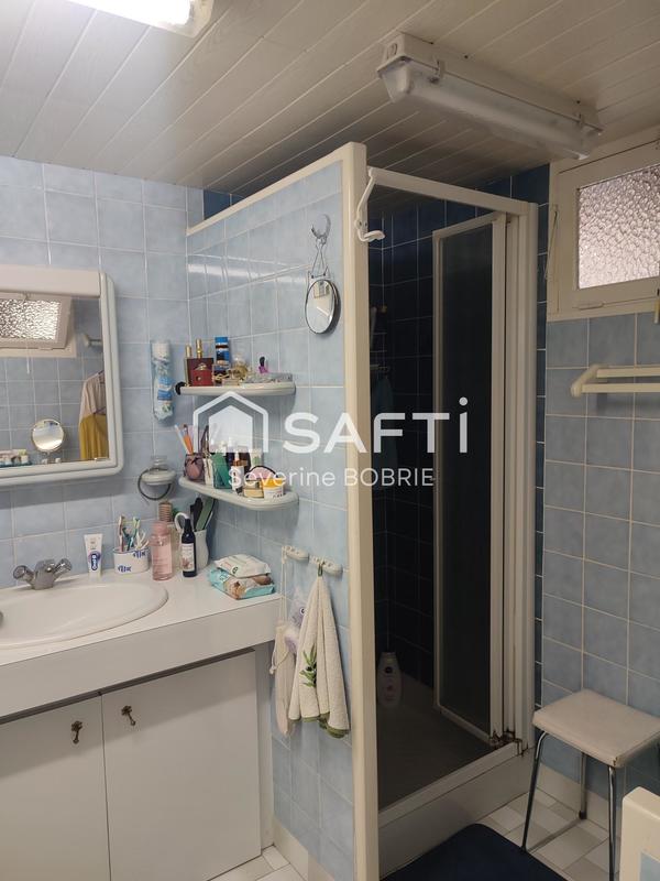 Maison - 220 m² - 7 pièces