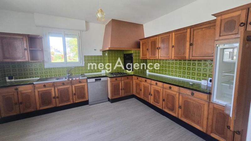 Maison - 145 m² - 8 pièces