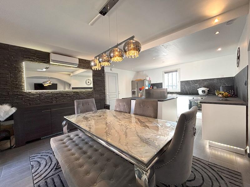 Maison - 114 m² - 5 pièces