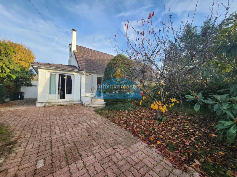 Maison - 90 m² - 5 pièces