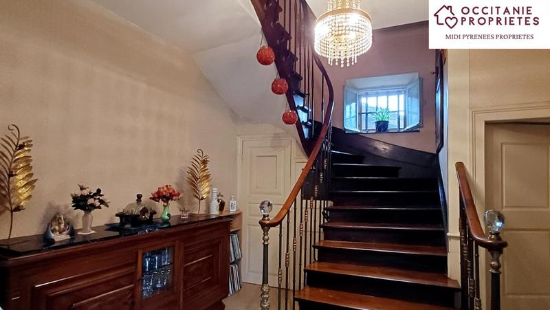 Propriété - 640 m² - 31 pièces