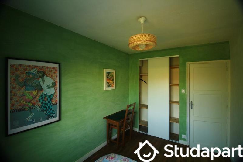 Chambre - 10 m² - 1 pièce