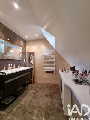 Maison - 167 m² - 7 pièces