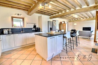 Maison - 137 m² - 6 pièces
