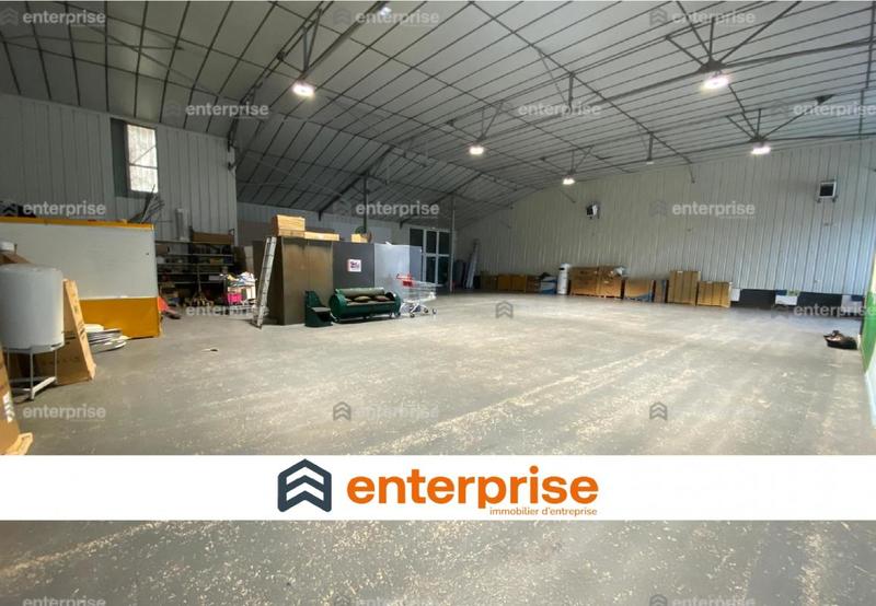 Local d'activité / Entrepôt - 780 m²