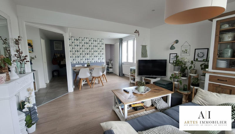 Maison traditionnelle - 180 m² - 6 pièces