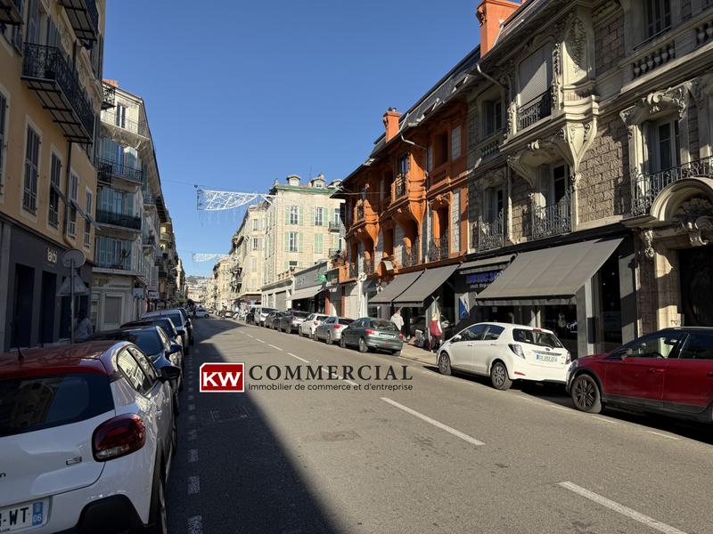 Fonds de commerce - Magasins - 45 m²