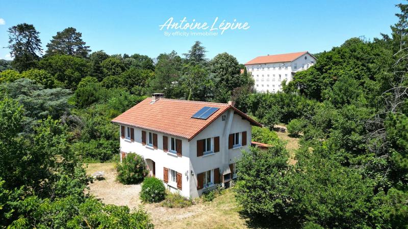 Maison - 182 m² - 9 pièces