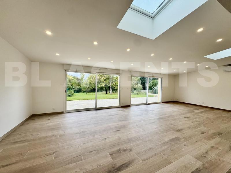 Maison - 184 m² - 7 pièces