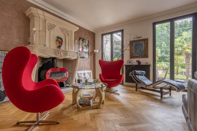 Maison - 390 m² - 10 pièces