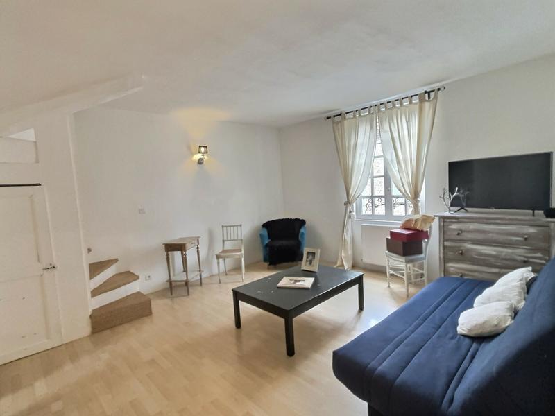 Maison - 417 m² - 15 pièces