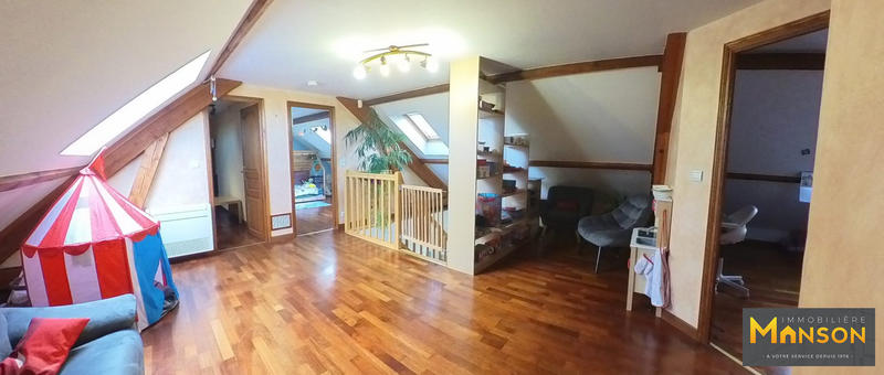 Maison - 158 m² - 7 pièces