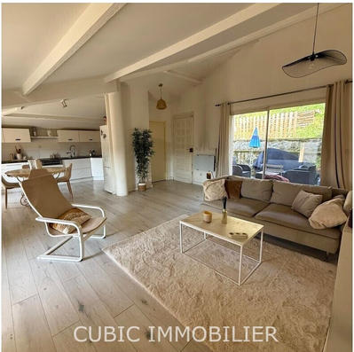 Maison - 84 m² - 3 pièces