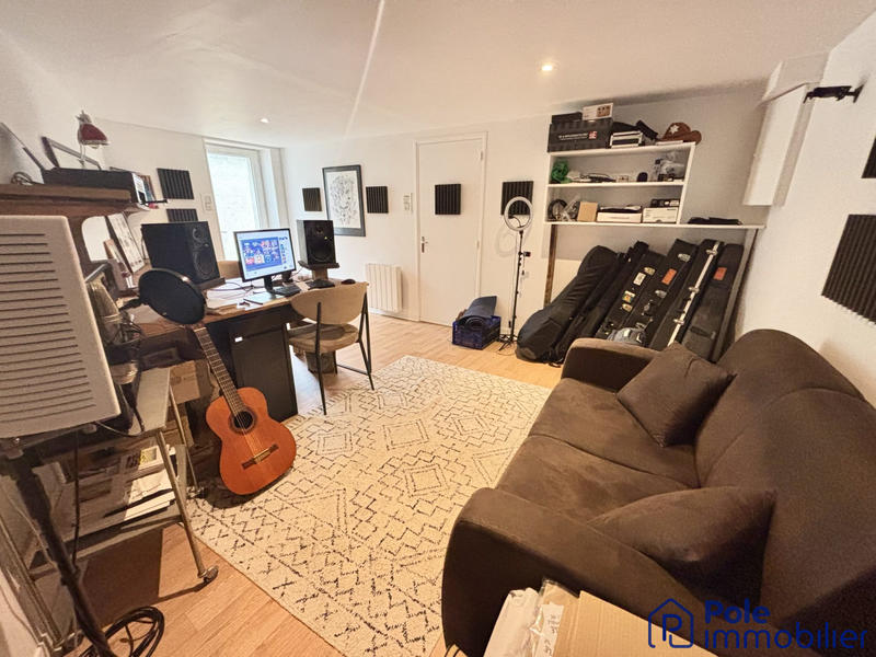 Maison - 90 m² - 5 pièces