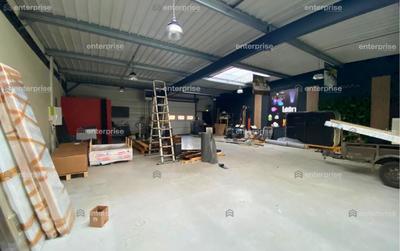 Local commercial - 242 m²