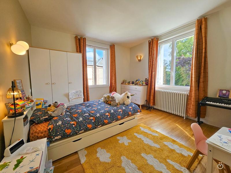 Maison - 311 m² - 10 pièces