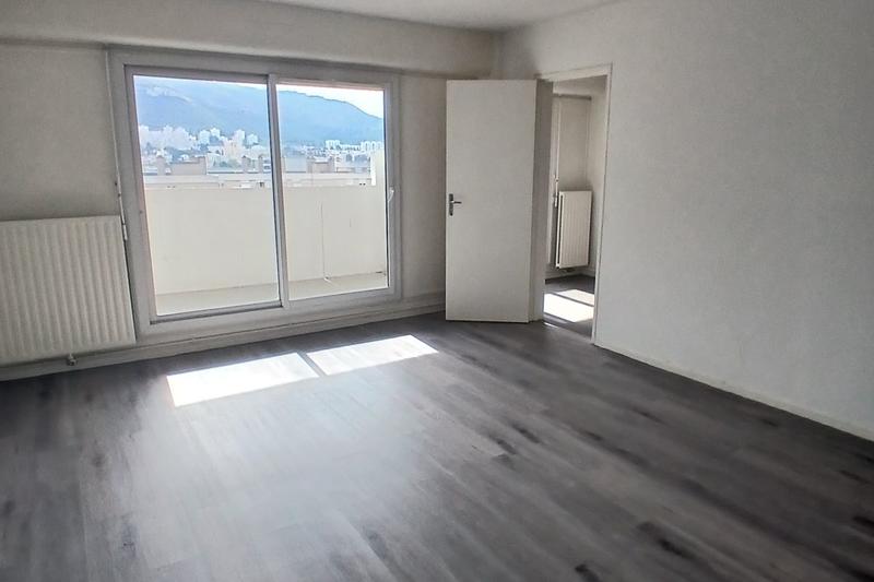 Appartement - 79 m² - 4 pièces