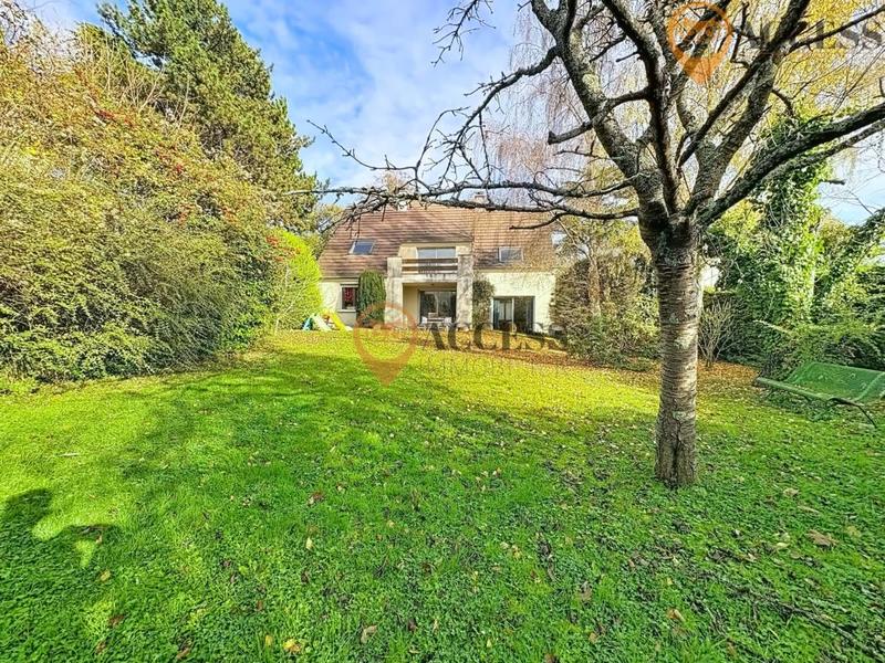 Maison - 135 m² - 6 pièces