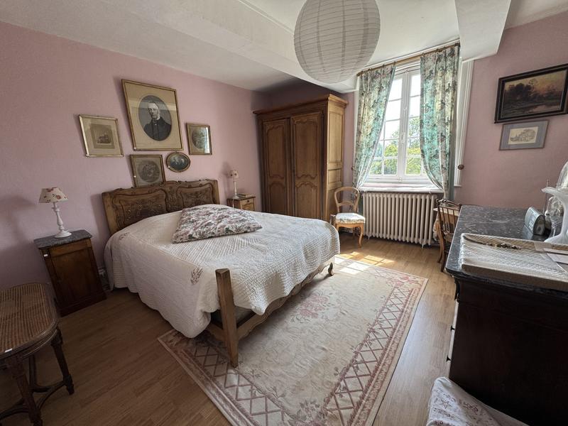 Maison ancienne - 300 m² - 7 pièces