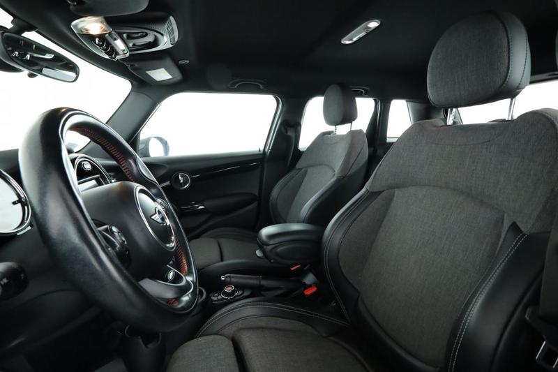 Mini Mini Cooper s Finition Red Hot Chili Bva6 5p 192 ch