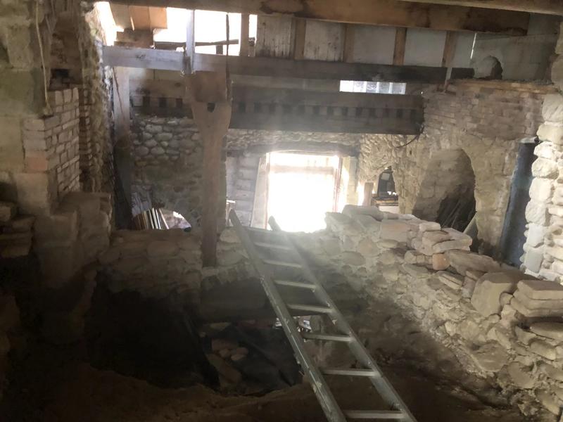 Ruine - 482 m² - 1 pièce