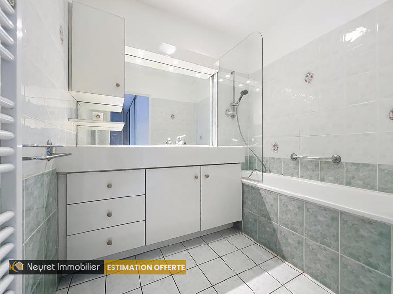 Appartement - 85 m² - 4 pièces