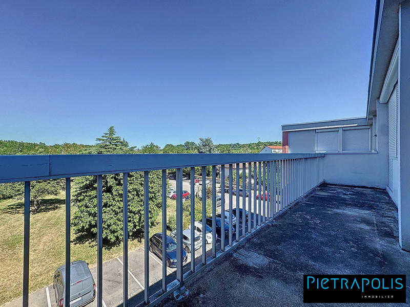 Appartement - 80 m² - 3 pièces